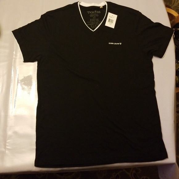 Guess - Picture 2 of 3